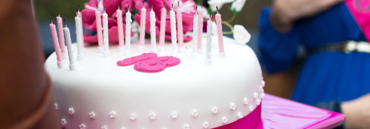 ¿Cómo hacer una tarta de cumpleaños?
