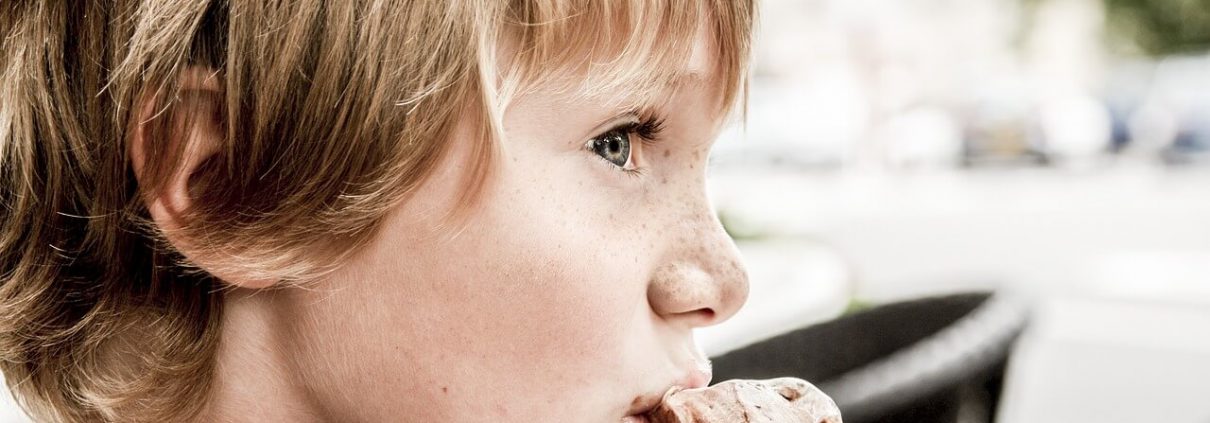 ¿Es verdad que nuestros hijos deben comer de todo?