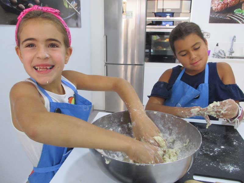 Beneficios de integrar a los niños en la cocina - Kitchen Academy